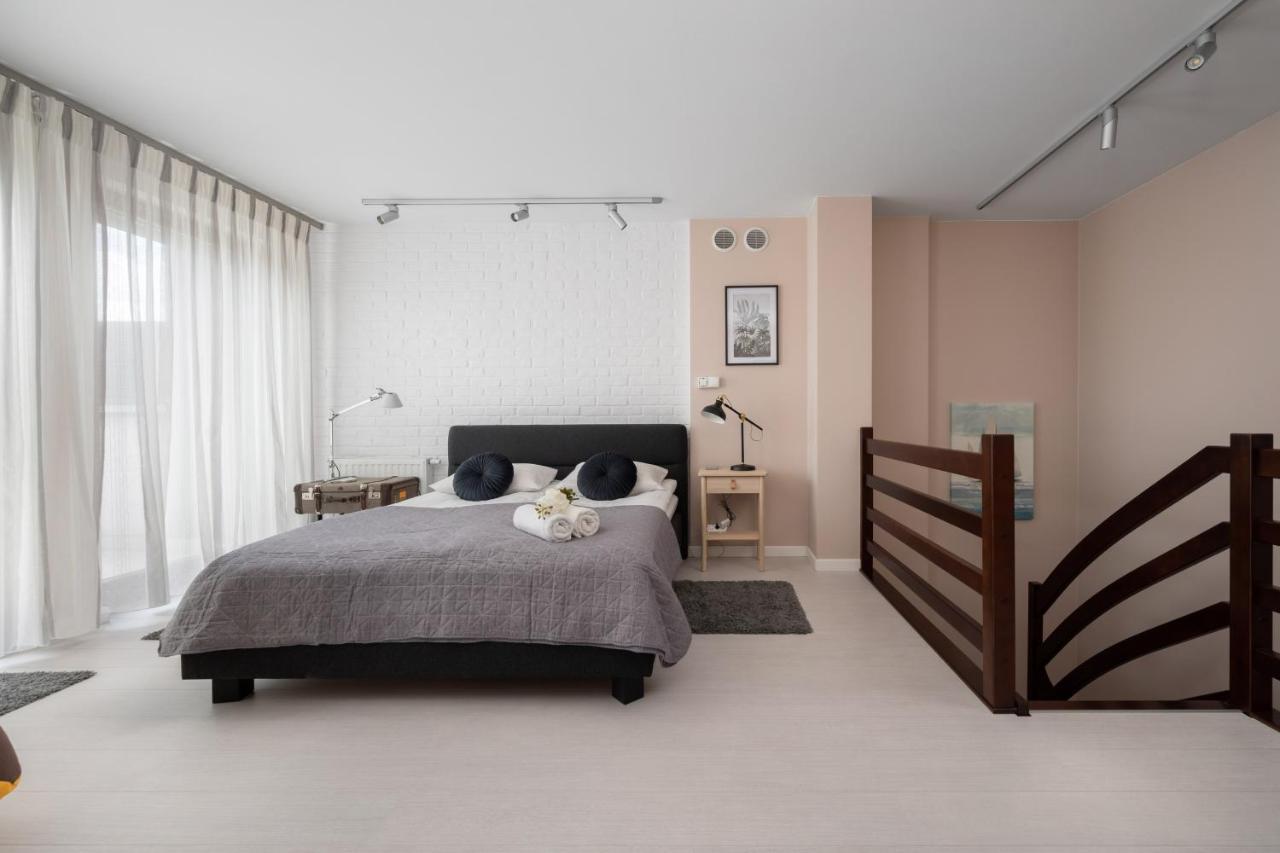 Wroclaw Dabie Silver By Renters Exteriör bild